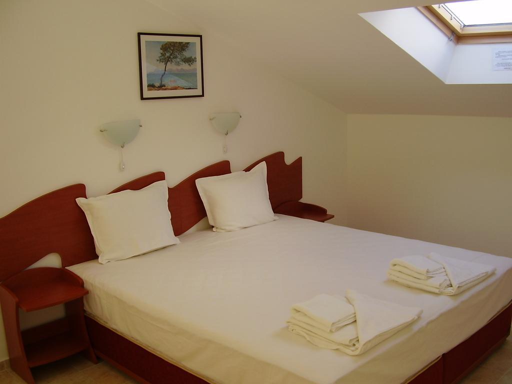 Alpina Hotel Lozenets Bilik gambar